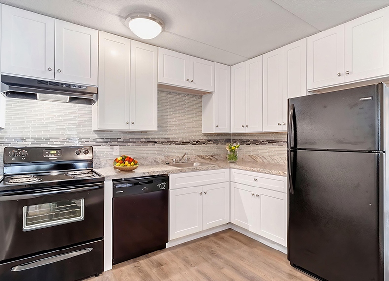 The Landings at Southpoint Kitchen